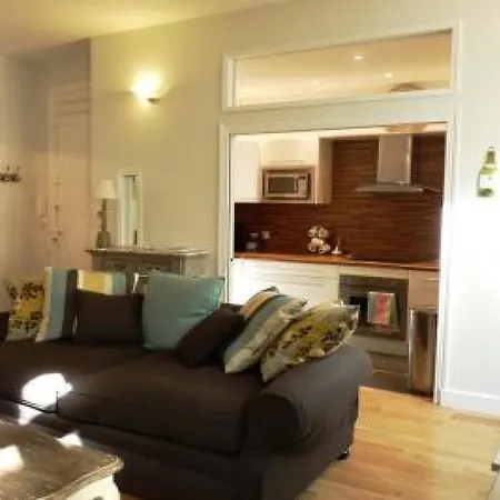 Apartment Luxury Three Bed In Just A Couple Of Minutes Walk To The Palais And Beaches 669 *