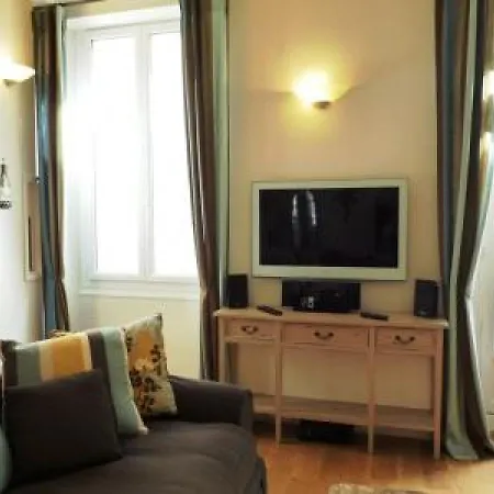 Apartment Luxury Three Bed In Just A Couple Of Minutes Walk To The Palais And Beaches 669 Cannes